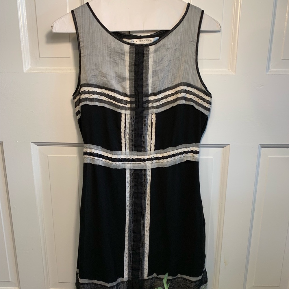 Max Studio lace detailed dress size small